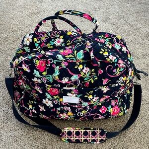 Vera Bradley XL Grand Tote Ribbons Travel Bag Retired Quilted Navy 23.5x15 NWOT